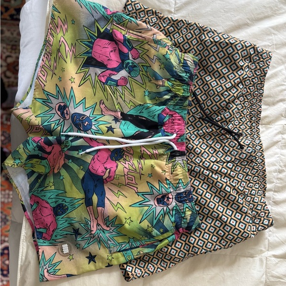 2x TOP Man Sz L - Lucha Libre Graphic
Sz XL - Geometric Design - Picture 3 of 11